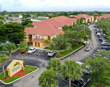 7640 Westwood Drive - Photo Thumbnail 5
