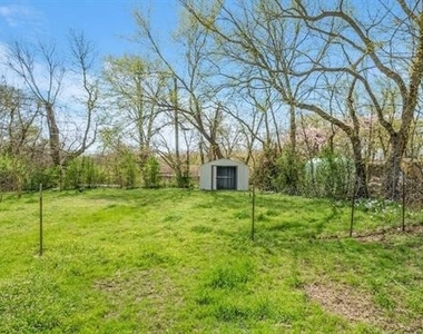 1602 W Elm Street - Photo Thumbnail 28