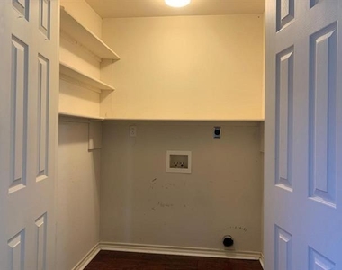 1602 W Elm Street - Photo Thumbnail 21