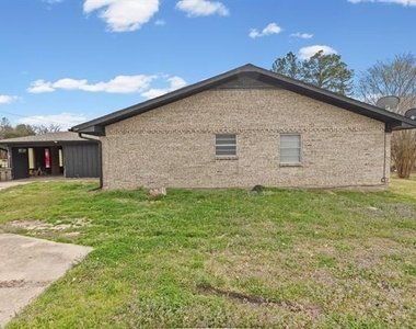 706 S Manson Street - Photo Thumbnail 32