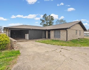 706 S Manson Street - Photo Thumbnail 30
