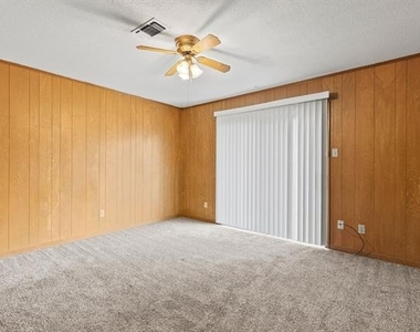 706 S Manson Street - Photo Thumbnail 14