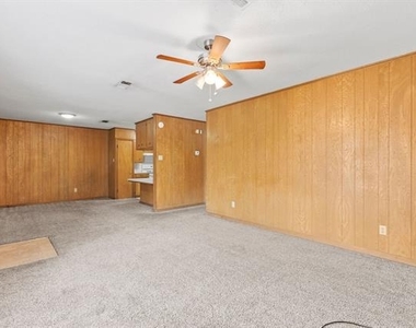 706 S Manson Street - Photo Thumbnail 15