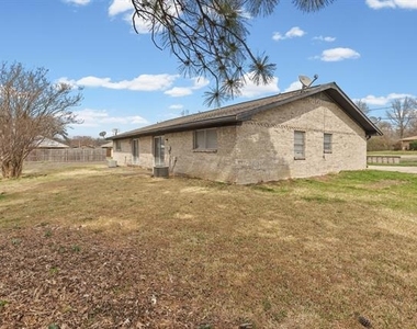 706 S Manson Street - Photo Thumbnail 33