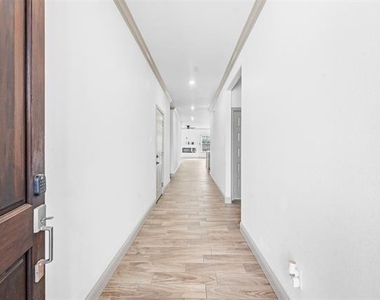 4801 Shackleford Street - Photo Thumbnail 2