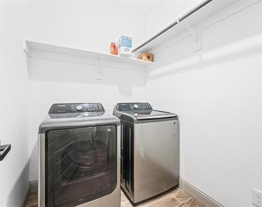 4801 Shackleford Street - Photo Thumbnail 8