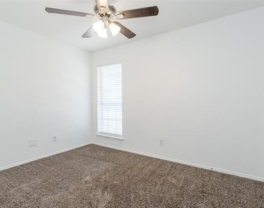 900 Milby Road - Photo Thumbnail 23