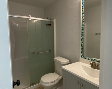 1502 N Pikeview Terrace - Photo Thumbnail 4