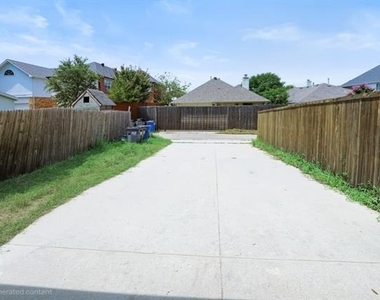 1531 Home Park Drive - Photo Thumbnail 34