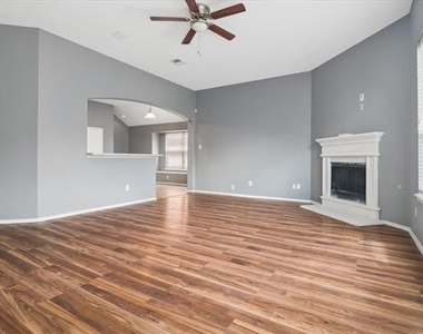 2657 Red Spruce Drive - Photo Thumbnail 4