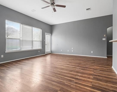 2657 Red Spruce Drive - Photo Thumbnail 5