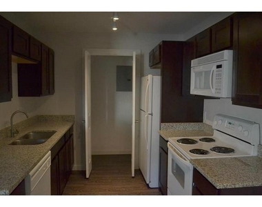 3421 W 5th Street - Photo Thumbnail 5