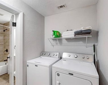 1532 Whitaker Avenue - Photo Thumbnail 28