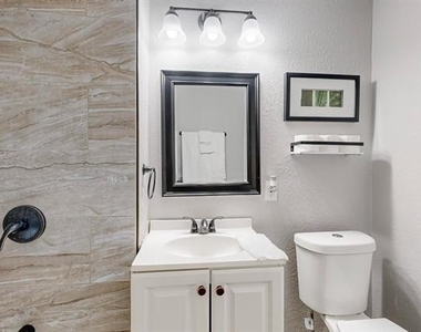 1532 Whitaker Avenue - Photo Thumbnail 26