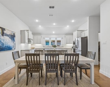 685 Coleman Street - Photo Thumbnail 5
