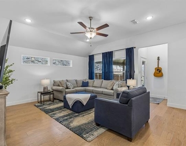 685 Coleman Street - Photo Thumbnail 2