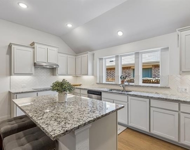 685 Coleman Street - Photo Thumbnail 7