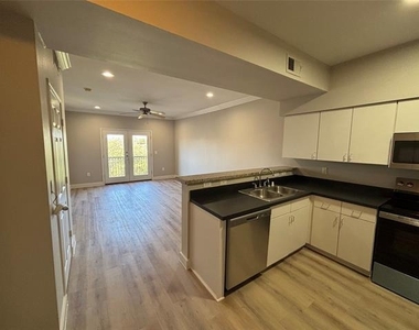 3102 Kings Road - Photo Thumbnail 6