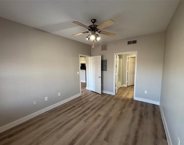 3102 Kings Road - Photo Thumbnail 13