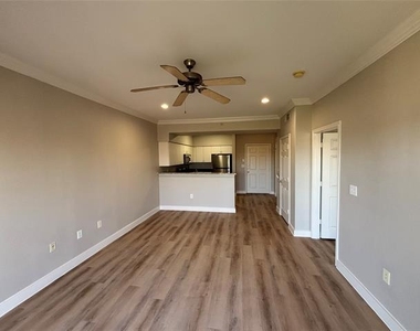 3102 Kings Road - Photo Thumbnail 3