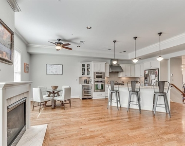 414 Ne 2nd Street - Photo Thumbnail 6