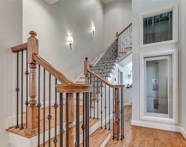 414 Ne 2nd Street - Photo Thumbnail 4