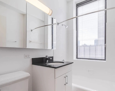 505 West 54th Street - Photo Thumbnail 6