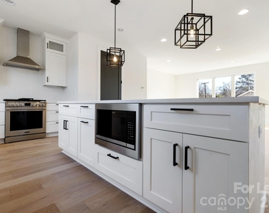 3521 Avalon Avenue - Photo Thumbnail 6