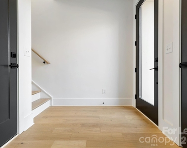 3521 Avalon Avenue - Photo Thumbnail 2