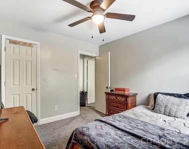 8518 Castle Pine Court - Photo Thumbnail 14