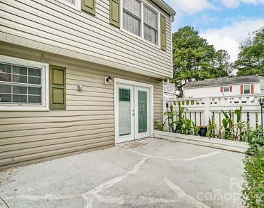 8518 Castle Pine Court - Photo Thumbnail 25