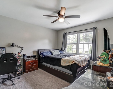 8518 Castle Pine Court - Photo Thumbnail 13