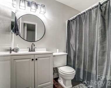 8518 Castle Pine Court - Photo Thumbnail 16