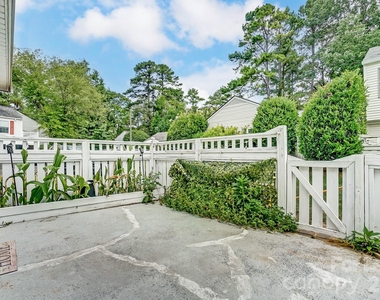 8518 Castle Pine Court - Photo Thumbnail 26