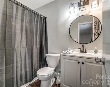 8518 Castle Pine Court - Photo Thumbnail 18