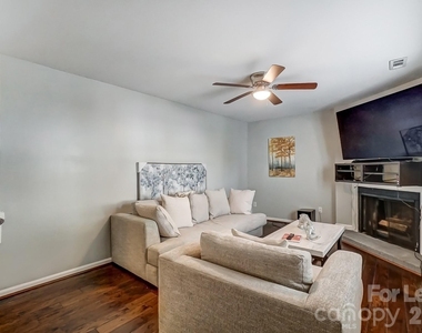 8518 Castle Pine Court - Photo Thumbnail 4