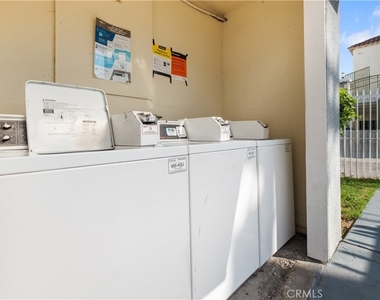 2726 S Menlo Ave. - Photo Thumbnail 23