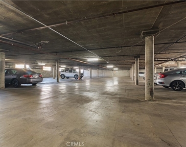 2726 S Menlo Ave. - Photo Thumbnail 22