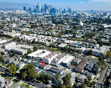 2726 S Menlo Ave. - Photo Thumbnail 18