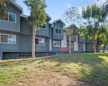 2726 S Menlo Ave. - Photo Thumbnail 21