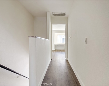 2726 S Menlo Ave. - Photo Thumbnail 14