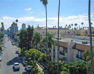 433 S Manhattan Place - Photo Thumbnail 19