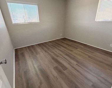4106 1/2 Abner Street - Photo Thumbnail 2