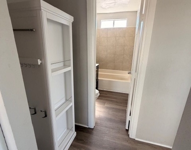 4106 1/2 Abner Street - Photo Thumbnail 6