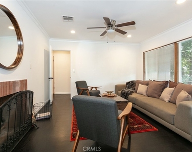 5825 Fulton Avenue - Photo Thumbnail 11