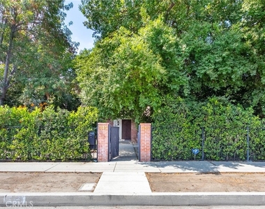 5825 Fulton Avenue - Photo Thumbnail 34
