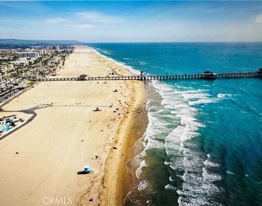 711 Pacific Coast - Photo Thumbnail 4