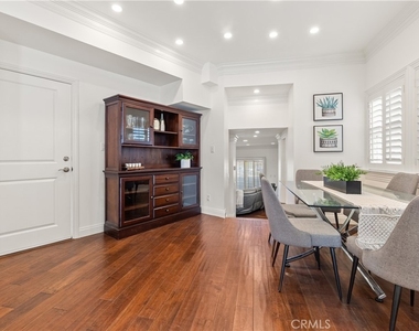 1077 10th Street - Photo Thumbnail 14
