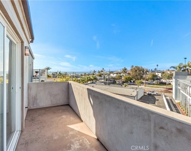 1077 10th Street - Photo Thumbnail 22