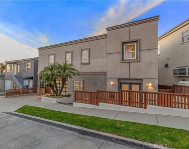 1077 10th Street - Photo Thumbnail 1